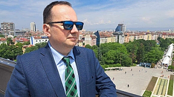 Николай Кръстев за ФрогНюз: Отново някой ни дърпа към сивата зона на Балканите. Думите на Вучич не трябва да бъдат подценявани